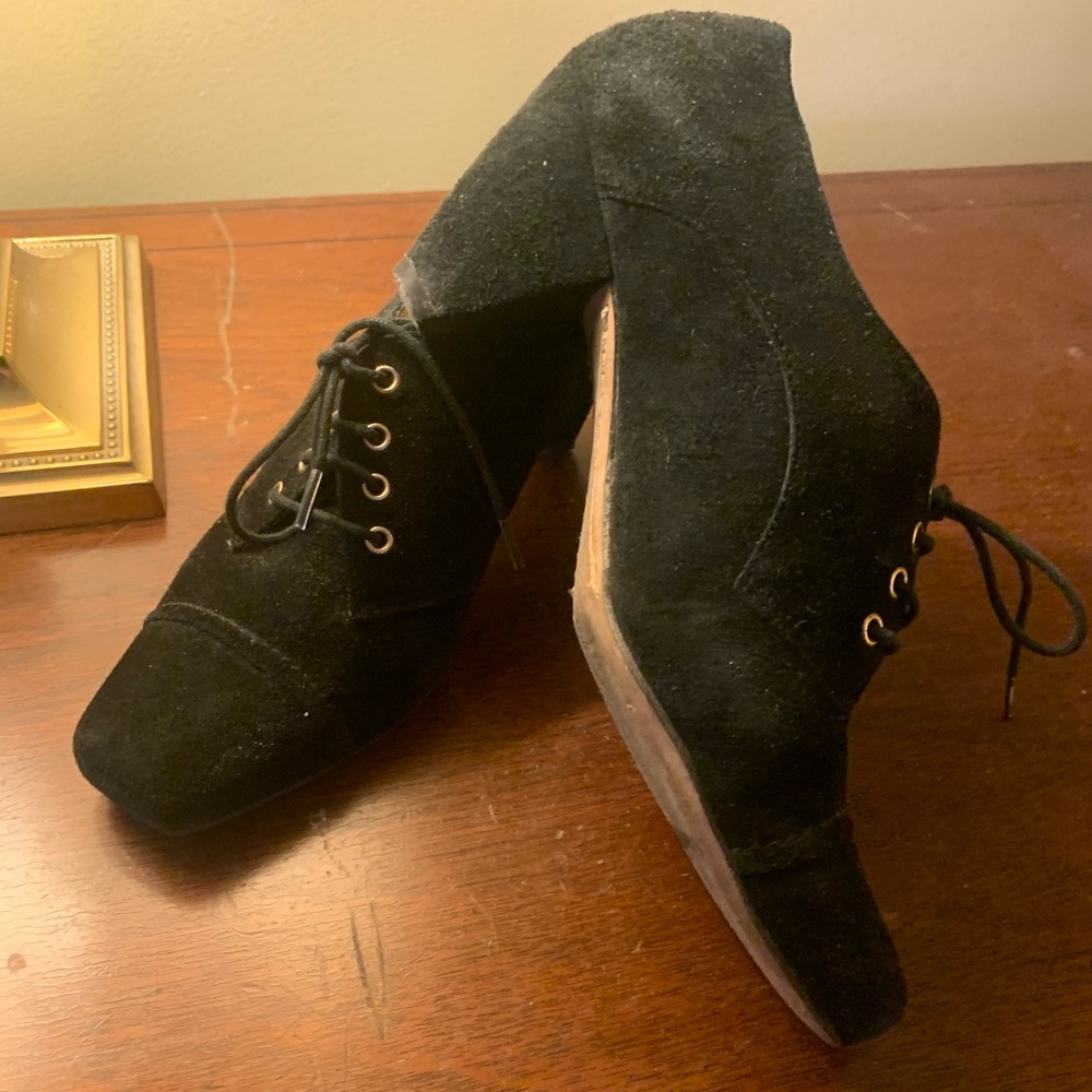 Black Suede Leather Pumps, Size 5 1/2M
